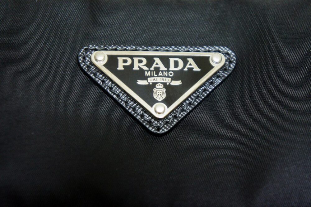 prada logotips