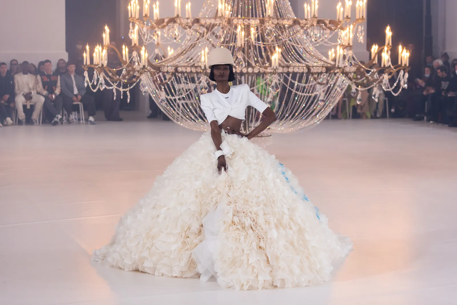 Apģērbu zīmols Off White Unikāla vīzija