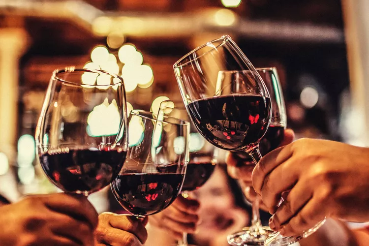 Itāļu vīna pudeles