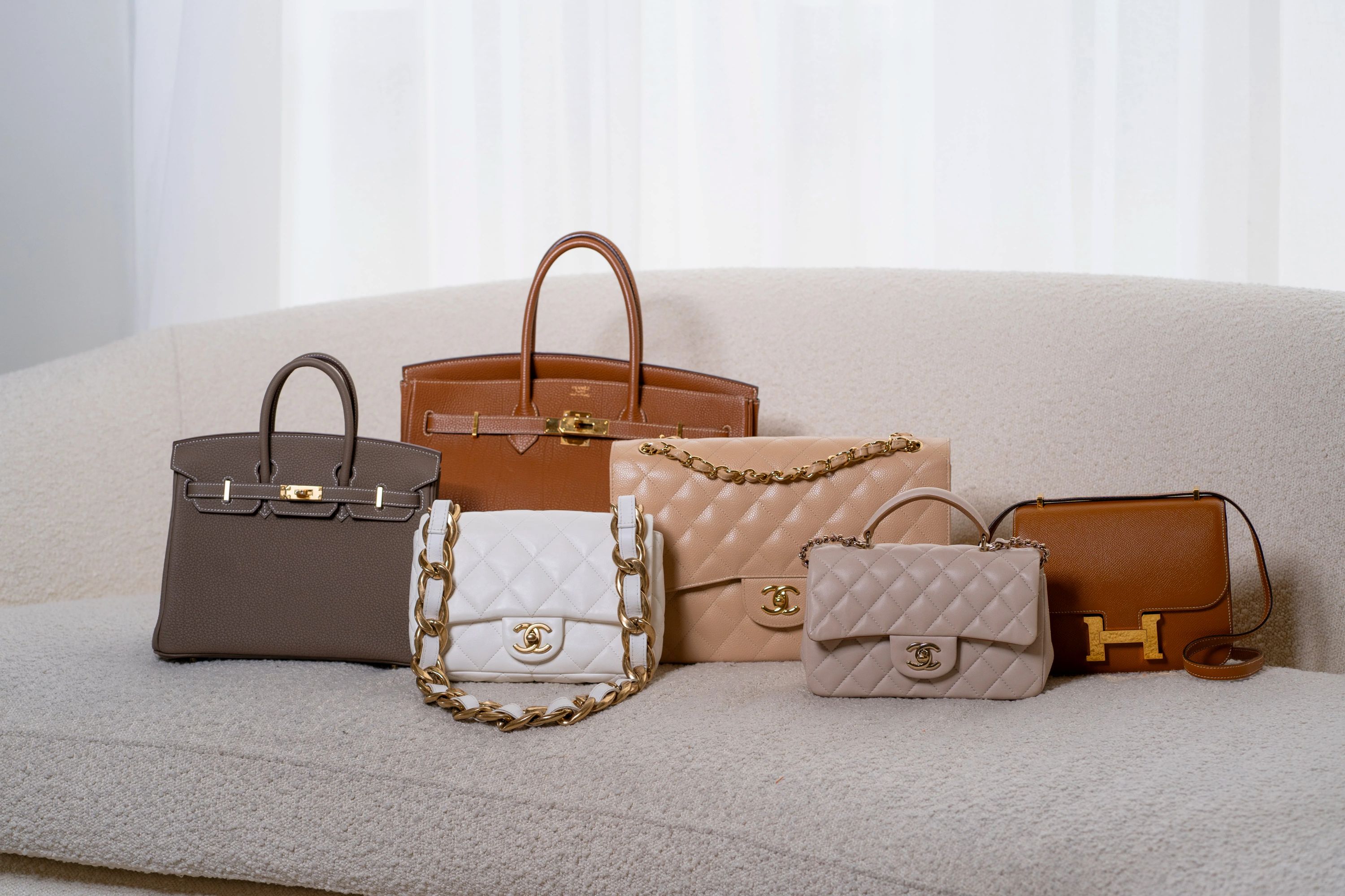 Kāpēc luksusa somas ir tik dārgas