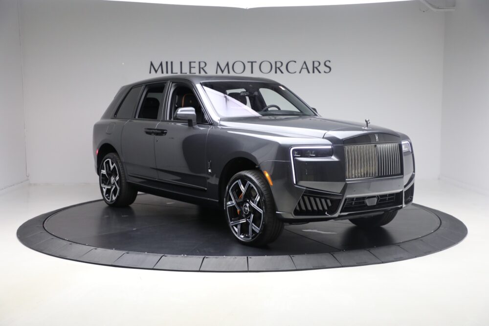 Cik maksā Rolls Royce Cullinan Black Badge 2026