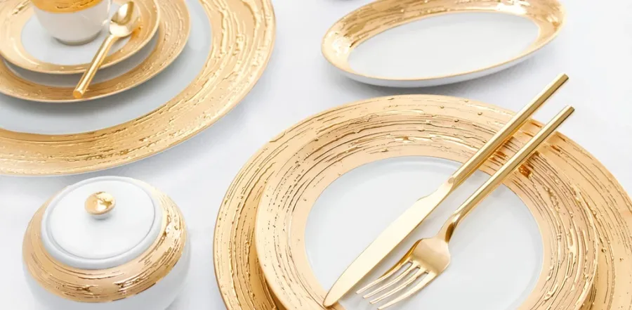 pamatnoteikumi galda klāšanai