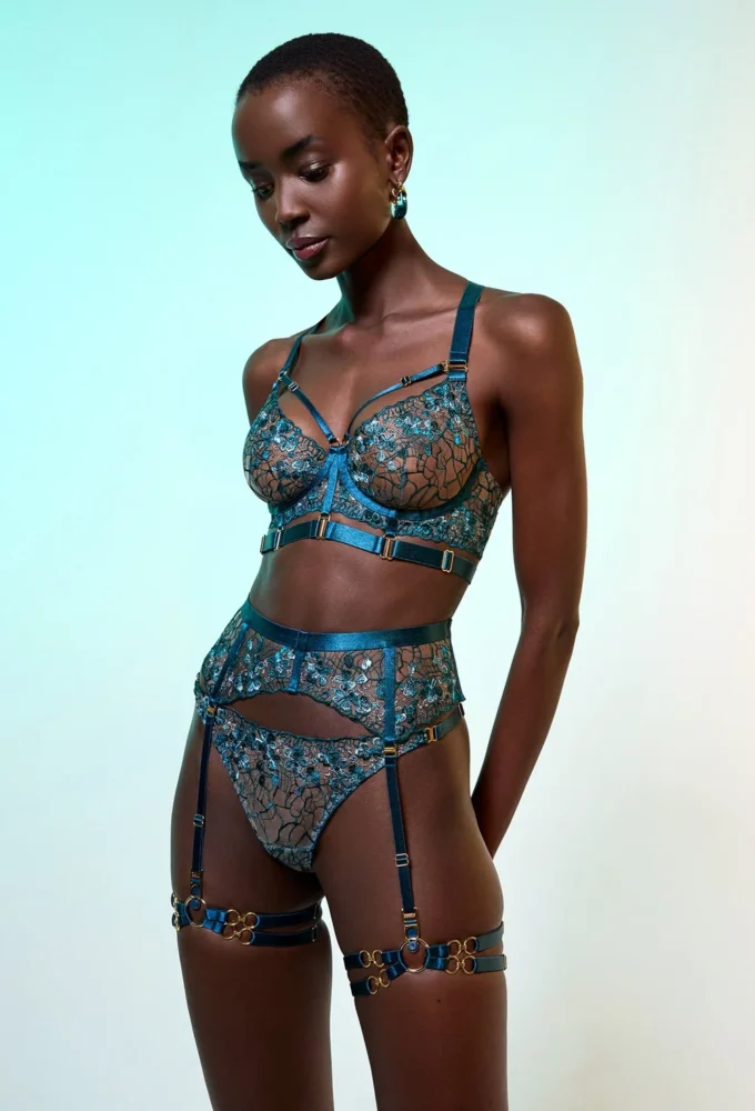 Biustgalonu Bordelle reitings