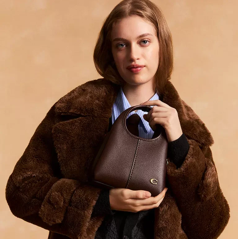 Vai Coach ir luksusa zīmols – kā to patiesībā klasificēt?