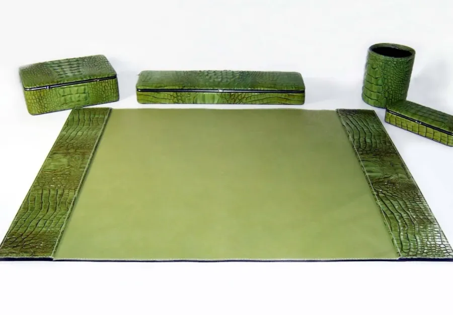 Premium Galda Piederumu Komplekts