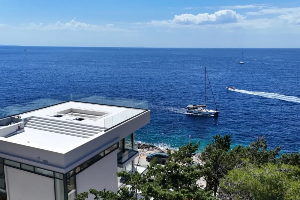 Hvar Premium Nekustamie Īpašumi